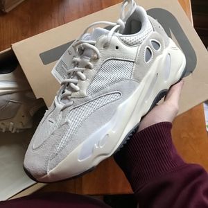 Yeezy Boost 700 Analog size 10.5